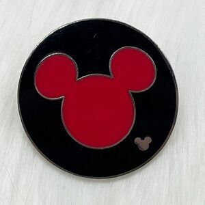 🔮 5/$25 Disney Cast Lanyard‎ Red Mickey Mouse Icon Pin